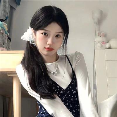 昂首挺胸